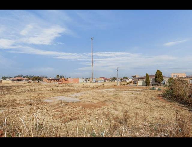 LAND FOR SALE IN ESSELEN PARK